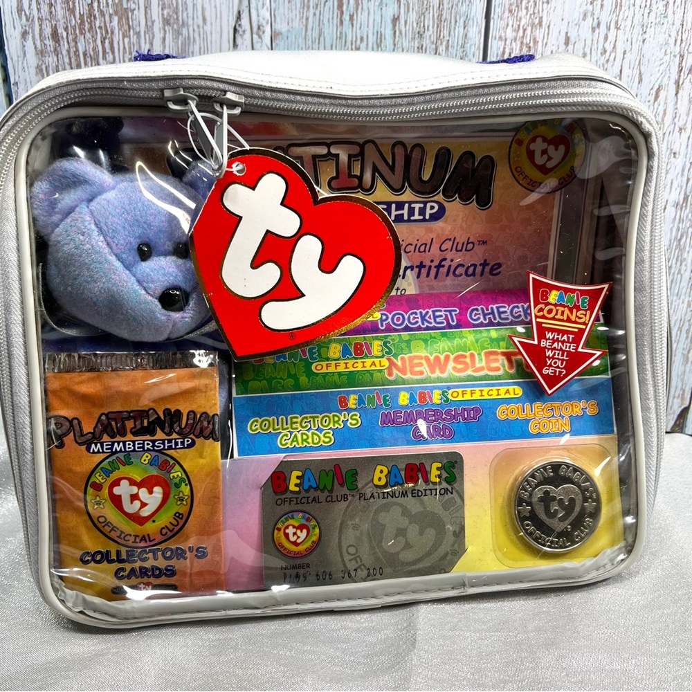 1999 Vintage TY RARE RETIRED Clubby BeanieBaby Official Club Platinum Member Kit